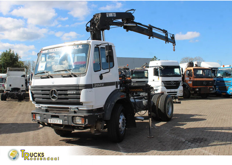 Mercedes-Benz SK 2024 + HIAB 125 + MANUAL - Autokran: das Bild 1 Mercedes-Benz SK 2024 + HIAB 125 + MANUAL - Autokran: das Bild 1