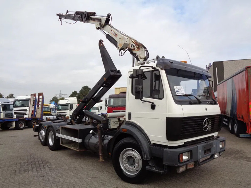 Mercedes-Benz SK 2433 SK 2433 + Semi-Auto + PTO + PM Serie 14 Crane + 3 pedals - Autokran: das Bild 3 Mercedes-Benz SK 2433 SK 2433 + Semi-Auto + PTO + PM Serie 14 Crane + 3 pedals - Autokran: das Bild 3