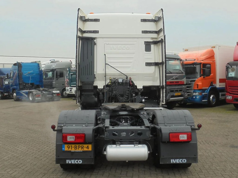 Sattelzugmaschine Iveco S-WAY 460+ Euro 6 + LNG + CNG + Retarder: das Bild 8