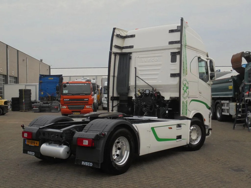 Sattelzugmaschine Iveco S-WAY 460+ Euro 6 + LNG + CNG + Retarder: das Bild 7