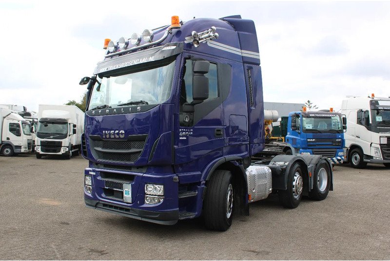 Iveco Stralis 460 + 6X2 + RETARDER + EURO 6 + SPOILERS - Sattelzugmaschine: das Bild 2 Iveco Stralis 460 + 6X2 + RETARDER + EURO 6 + SPOILERS - Sattelzugmaschine: das Bild 2