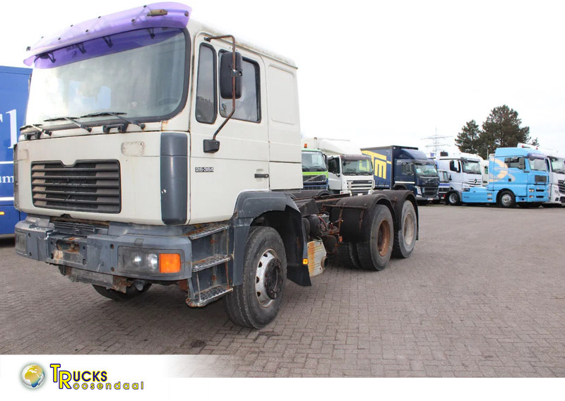 MAN F 26.364 + 6X4 + BIG AXLE + EURO 2 + MANUAL - Sattelzugmaschine: das Bild 1 MAN F 26.364 + 6X4 + BIG AXLE + EURO 2 + MANUAL - Sattelzugmaschine: das Bild 1