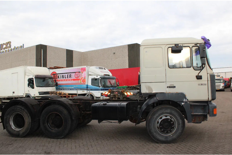 MAN F 26.364 + 6X4 + BIG AXLE + EURO 2 + MANUAL - Sattelzugmaschine: das Bild 2 MAN F 26.364 + 6X4 + BIG AXLE + EURO 2 + MANUAL - Sattelzugmaschine: das Bild 2