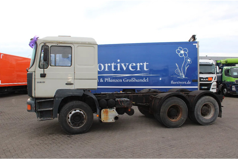 MAN F 26.364 + 6X4 + BIG AXLE + EURO 2 + MANUAL - Sattelzugmaschine: das Bild 3 MAN F 26.364 + 6X4 + BIG AXLE + EURO 2 + MANUAL - Sattelzugmaschine: das Bild 3