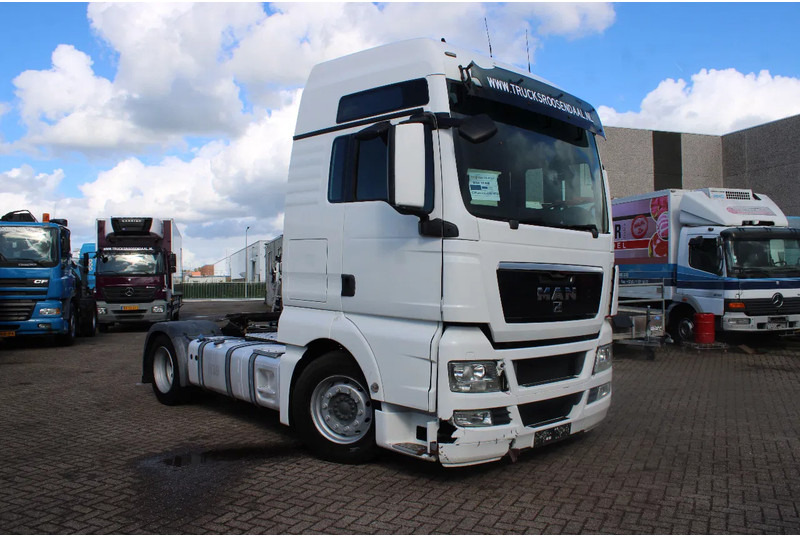 MAN TGX 18.440 + euro 5 + XXL - Sattelzugmaschine: das Bild 2 MAN TGX 18.440 + euro 5 + XXL - Sattelzugmaschine: das Bild 2