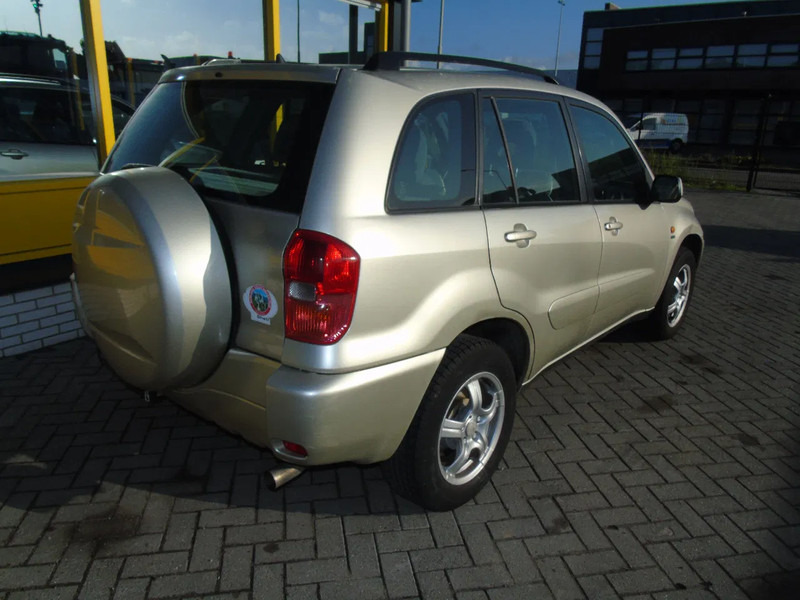 Toyota RAV4 + 4X4 + AUTOMAT + PETROL - SUV/ Geländewagen: das Bild 4 Toyota RAV4 + 4X4 + AUTOMAT + PETROL - SUV/ Geländewagen: das Bild 4