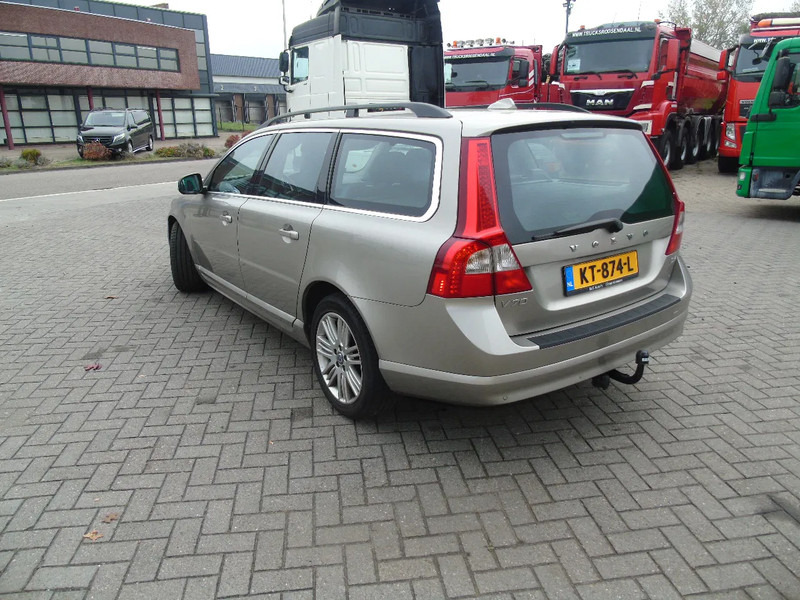 Volvo V70 + manual - Schrägheck: das Bild 4 Volvo V70 + manual - Schrägheck: das Bild 4