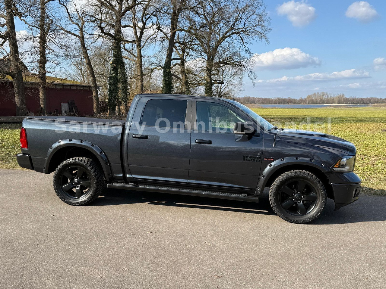 Dodge RAM 1500 HEMI 5.7 CREW CAB*Tüv:08.2027*Bighorn* - SUV/ Geländewagen: das Bild 3 Dodge RAM 1500 HEMI 5.7 CREW CAB*Tüv:08.2027*Bighorn* - SUV/ Geländewagen: das Bild 3