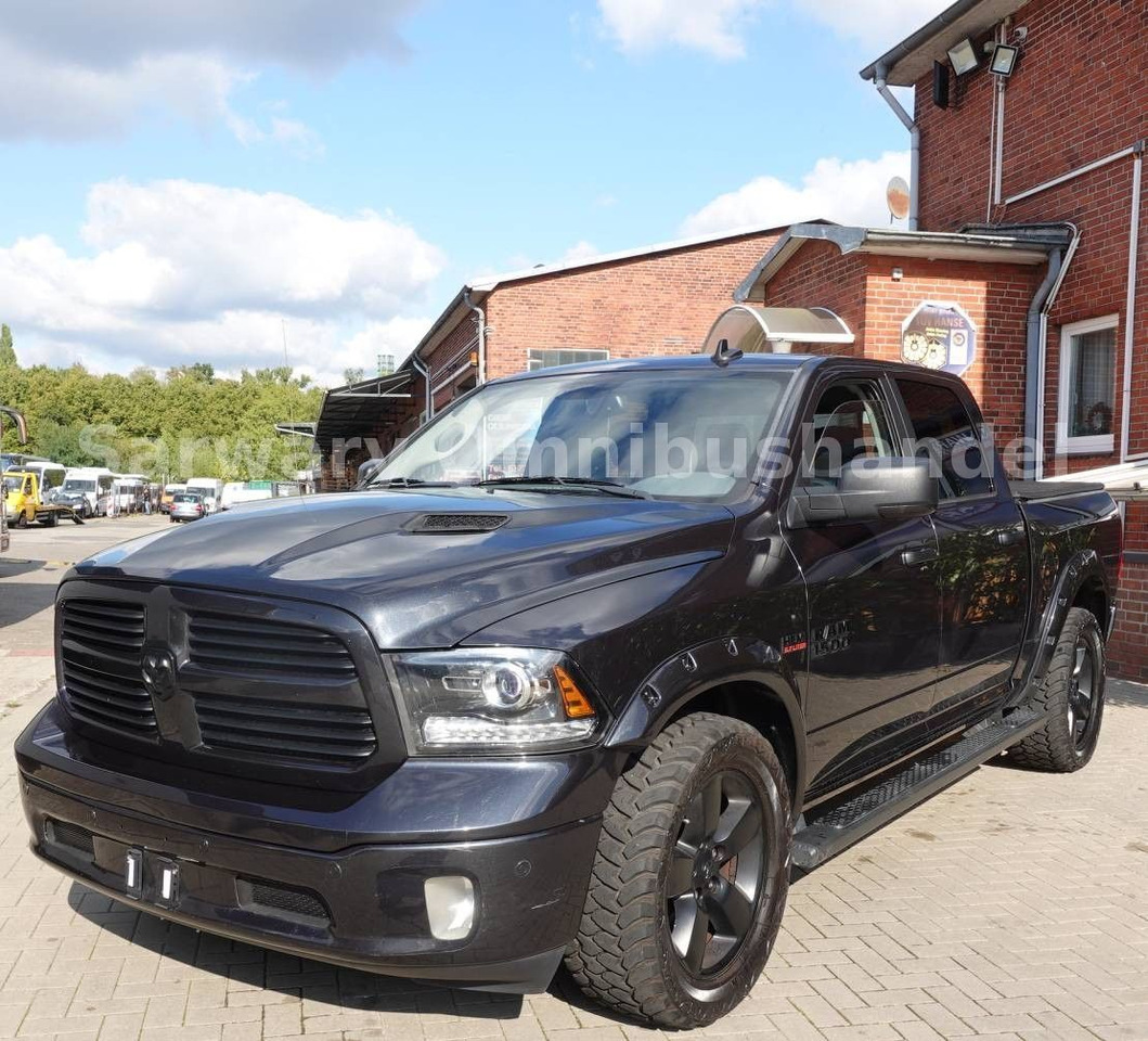 Dodge RAM 1500 HEMI 5.7 CREW CAB*Tüv:08.2027*Bighorn* - SUV/ Geländewagen: das Bild 2 Dodge RAM 1500 HEMI 5.7 CREW CAB*Tüv:08.2027*Bighorn* - SUV/ Geländewagen: das Bild 2