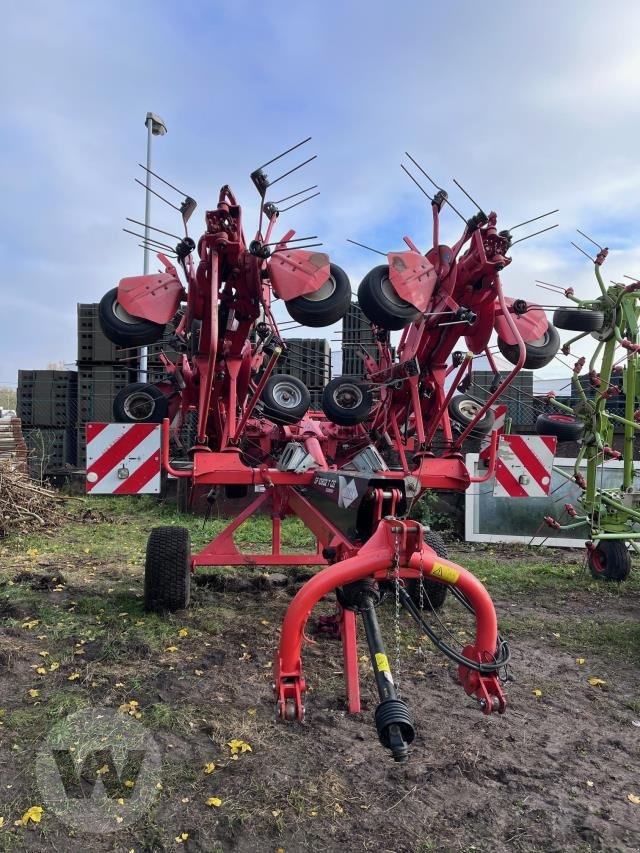 Kuhn GF 10802 - Heuwender/ Wenderechen: das Bild 2 Kuhn GF 10802 - Heuwender/ Wenderechen: das Bild 2
