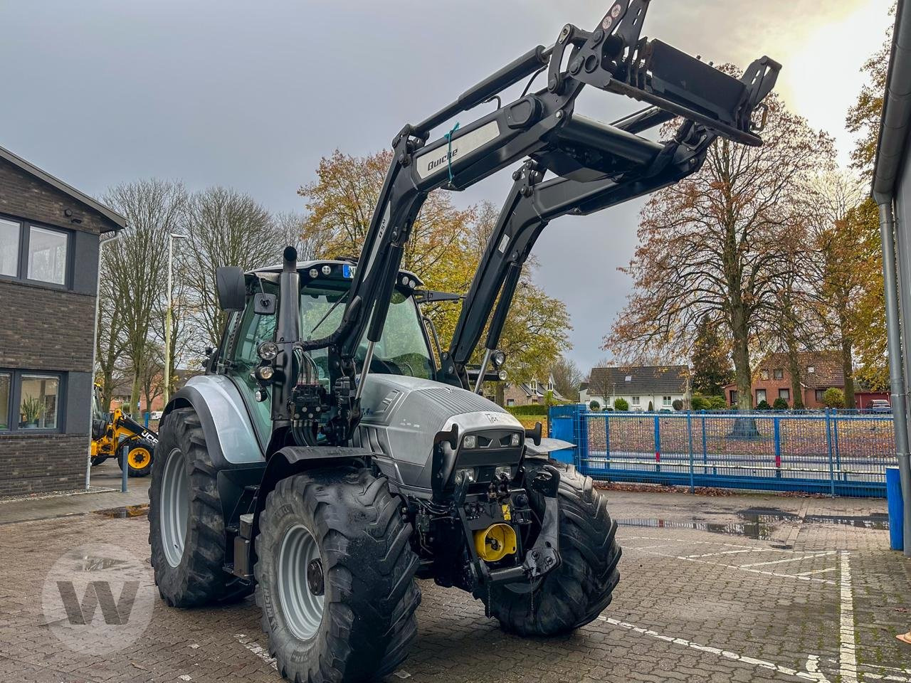 Lamborghini R 6.140.4 - Traktor: das Bild 2 Lamborghini R 6.140.4 - Traktor: das Bild 2