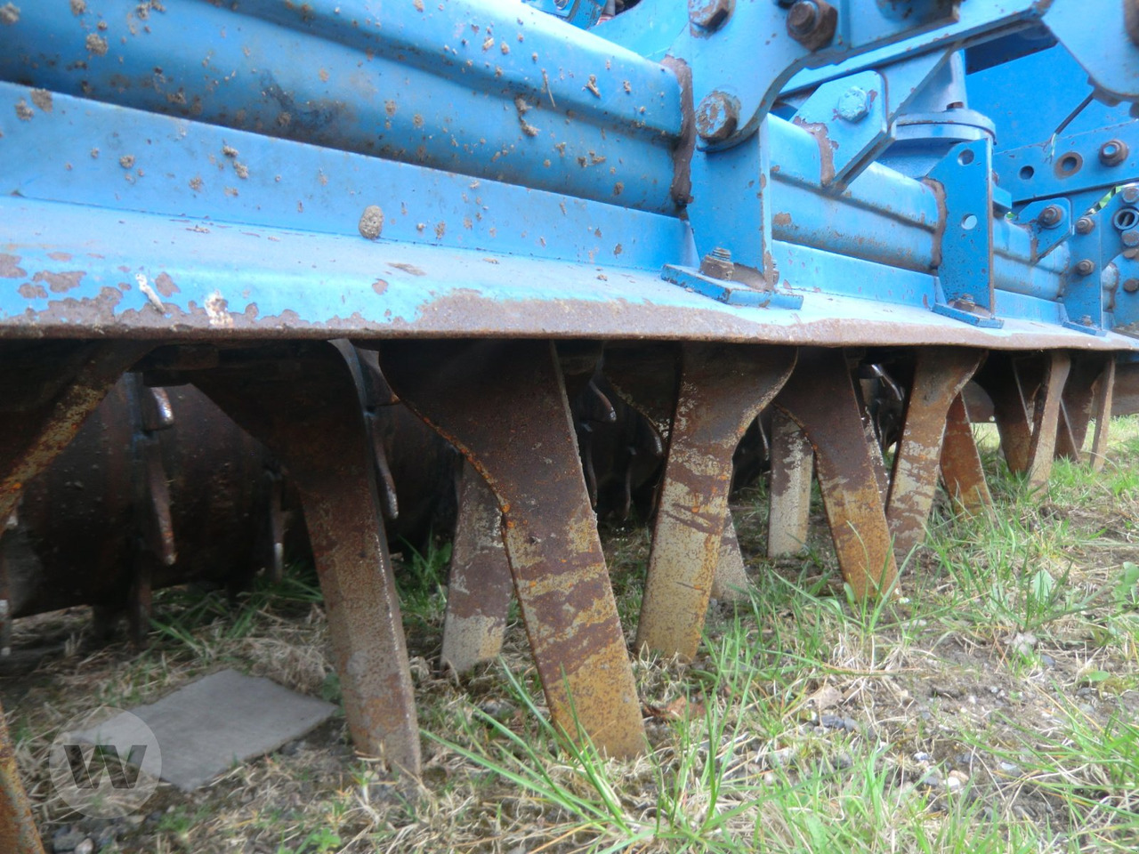 Lemken Zirkon 7/300 + DKA 3000 - Säkombination: das Bild 4 Lemken Zirkon 7/300 + DKA 3000 - Säkombination: das Bild 4