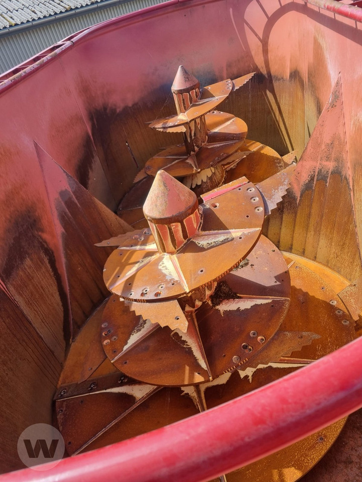 Strautmann Verti Mix 2401 Double - Futtermischwagen: das Bild 5 Strautmann Verti Mix 2401 Double - Futtermischwagen: das Bild 5