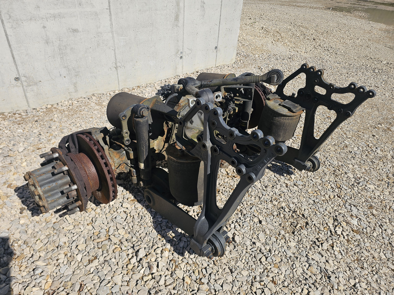 MERCEDES-BENZ ACTROS MP4 / COMPLETE REAR AXLE / R440 /RATIO: 2.733 - Hinterachse: das Bild 4 MERCEDES-BENZ ACTROS MP4 / COMPLETE REAR AXLE / R440 /RATIO: 2.733 - Hinterachse: das Bild 4