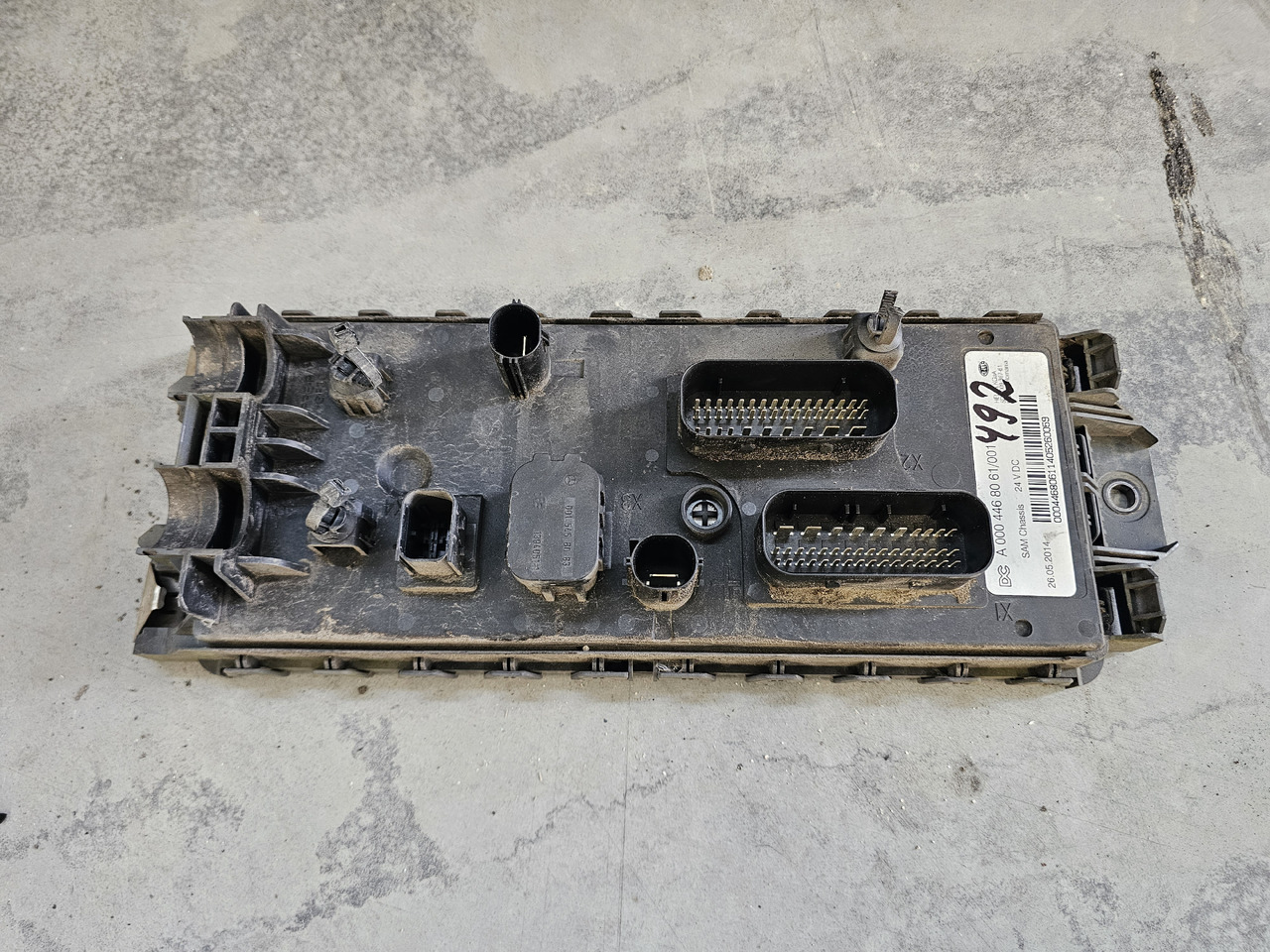 MERCEDES-BENZ MP4 EURO 6 / SAM CHASSIS CONTROL UNIT / A0004468061 - Steuergerät: das Bild 2 MERCEDES-BENZ MP4 EURO 6 / SAM CHASSIS CONTROL UNIT / A0004468061 - Steuergerät: das Bild 2