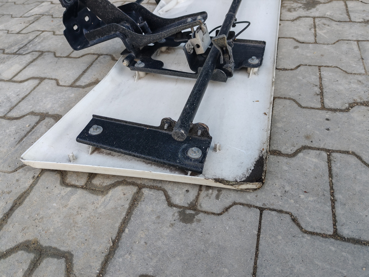 RENAULT RANGE T EURO 6 / HIGH CAB / RIGHT SPOILER - Aeropack/ Spoiler: das Bild 5 RENAULT RANGE T EURO 6 / HIGH CAB / RIGHT SPOILER - Aeropack/ Spoiler: das Bild 5