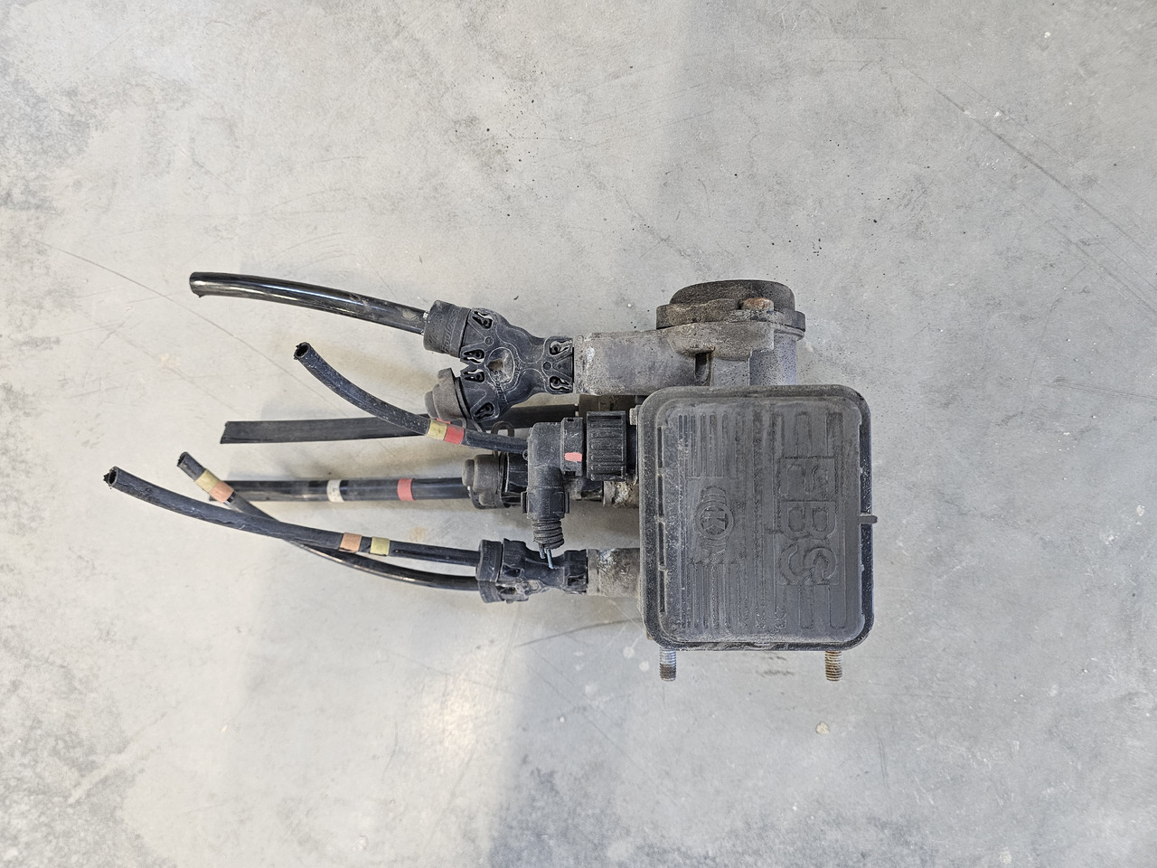 VOLVO FH FM / EBS BRAKE VALVE / K020625 / 21122038 - Bremsventil: das Bild 2 VOLVO FH FM / EBS BRAKE VALVE / K020625 / 21122038 - Bremsventil: das Bild 2
