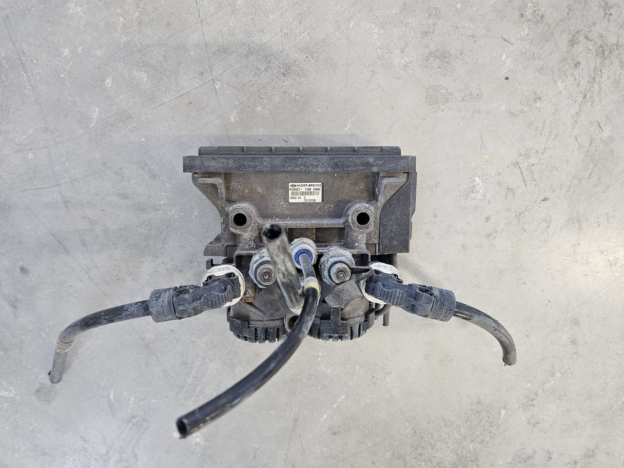 VOLVO FH FM / REAR EBS VALVE / K020022 / 21122035 - Bremsventil: das Bild 2 VOLVO FH FM / REAR EBS VALVE / K020022 / 21122035 - Bremsventil: das Bild 2