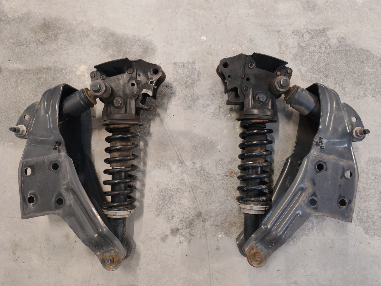 VOLVO FM5 / REAR CAB SUNSPENSION / 21171968 21172132 - Fahrerhausaufhängung: das Bild 2 VOLVO FM5 / REAR CAB SUNSPENSION / 21171968 21172132 - Fahrerhausaufhängung: das Bild 2