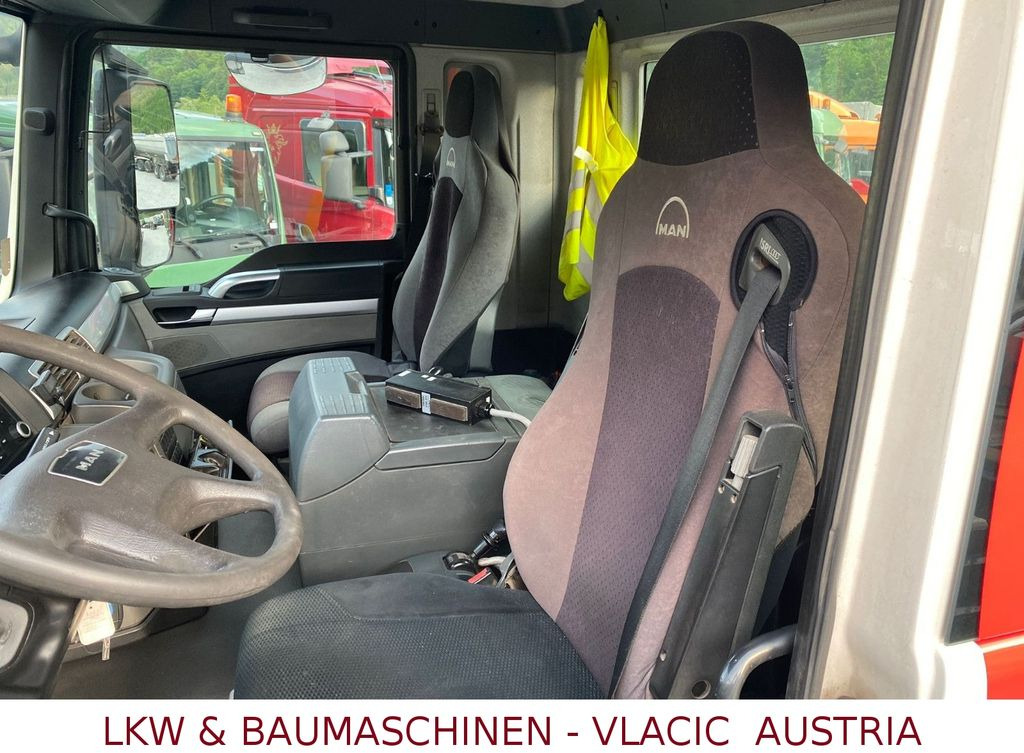 MAN TGS 33.440 (6x4) EEV Abrollkipper MAN TGS 33.440 (6x4) EEV Abrollkipper - Abrollkipper: das Bild 4 MAN TGS 33.440 (6x4) EEV Abrollkipper MAN TGS 33.440 (6x4) EEV Abrollkipper - Abrollkipper: das Bild 4
