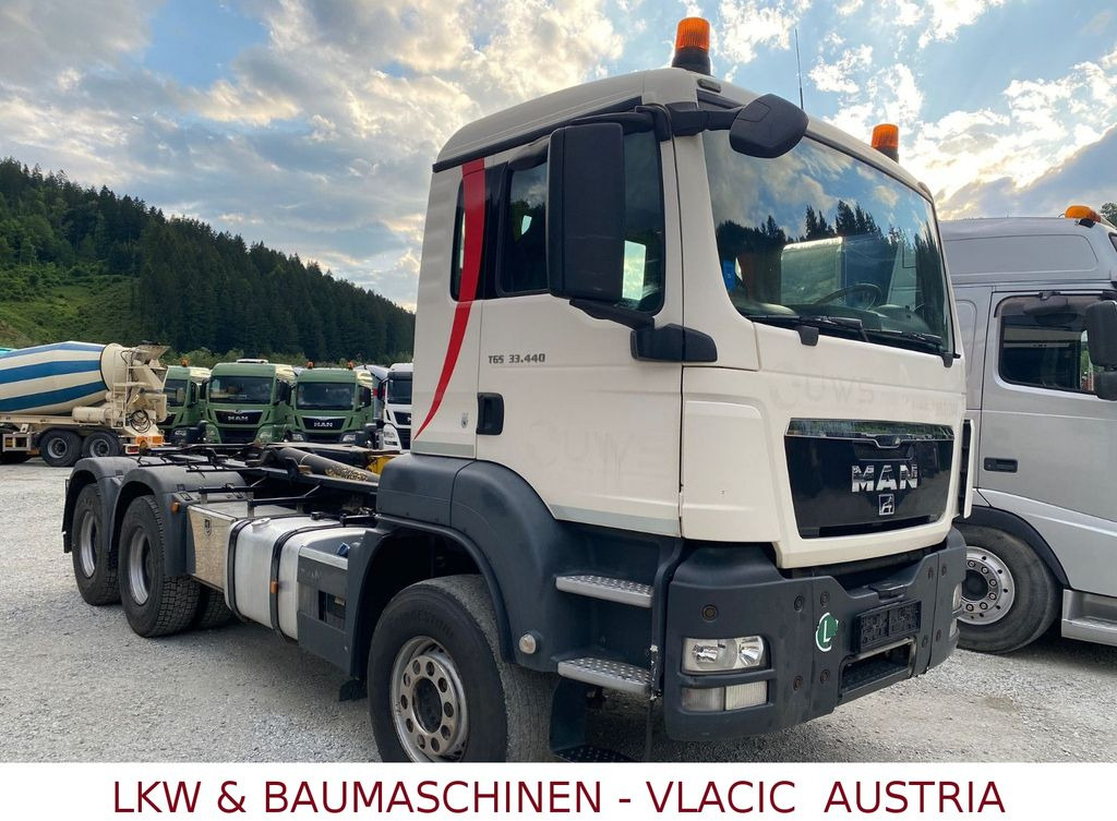 MAN TGS 33.440 (6x4) EEV Abrollkipper MAN TGS 33.440 (6x4) EEV Abrollkipper - Abrollkipper: das Bild 2 MAN TGS 33.440 (6x4) EEV Abrollkipper MAN TGS 33.440 (6x4) EEV Abrollkipper - Abrollkipper: das Bild 2
