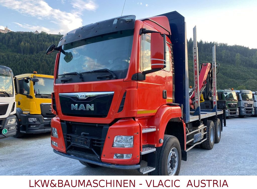 MAN TGS Holztransporter mit Kran Palfinger MAN TGS 33.480 6x6Holztransporter mit Kran Palfinger - Holztransporter, Autokran: das Bild 1 MAN TGS Holztransporter mit Kran Palfinger MAN TGS 33.480 6x6Holztransporter mit Kran Palfinger - Holztransporter, Autokran: das Bild 1