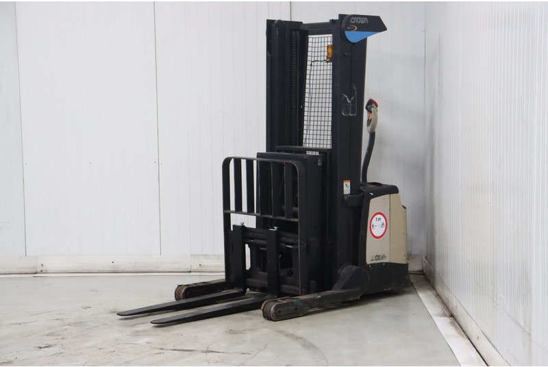 Crown SHR5520-1.13 - Hochhubwagen: das Bild 5 Crown SHR5520-1.13 - Hochhubwagen: das Bild 5