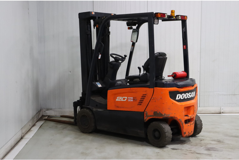 Doosan B20X-7 - Elektrostapler: das Bild 4 Doosan B20X-7 - Elektrostapler: das Bild 4