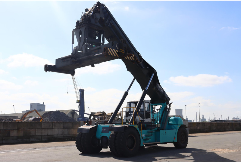 KONECRANES 4542TB5 - Reach stacker: das Bild 3 KONECRANES 4542TB5 - Reach stacker: das Bild 3