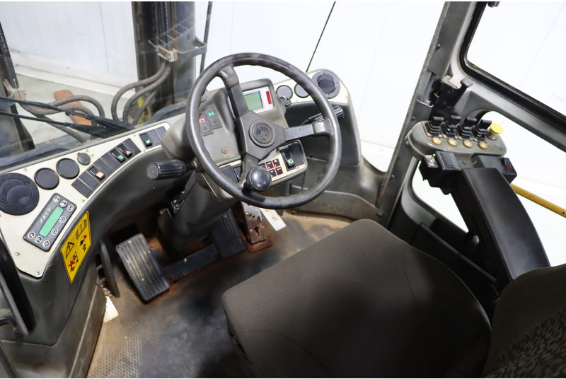 Kalmar DCE80-6 - Dieselstapler: das Bild 2 Kalmar DCE80-6 - Dieselstapler: das Bild 2