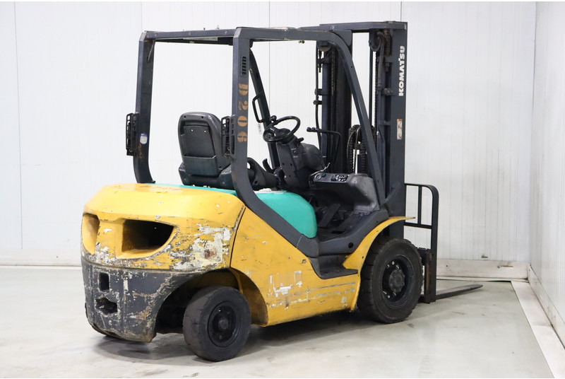 Komatsu FD25T-16 - Dieselstapler: das Bild 4 Komatsu FD25T-16 - Dieselstapler: das Bild 4