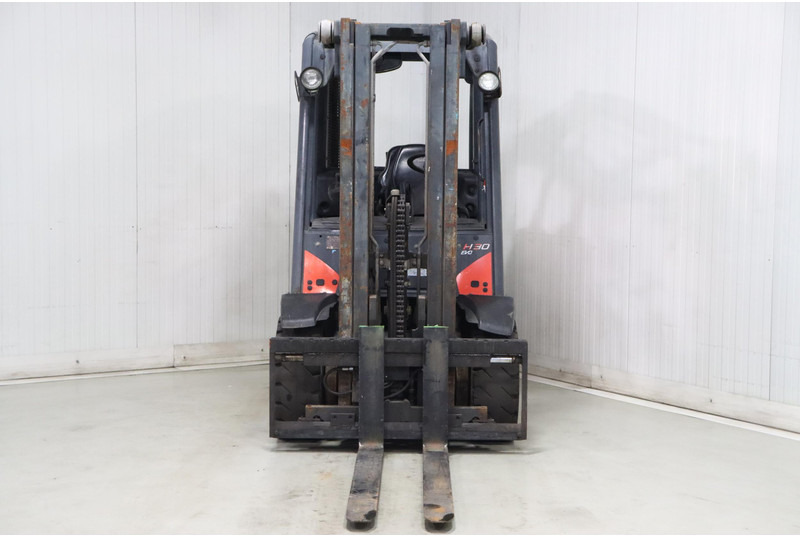 Linde H30D-02 - Dieselstapler: das Bild 2 Linde H30D-02 - Dieselstapler: das Bild 2