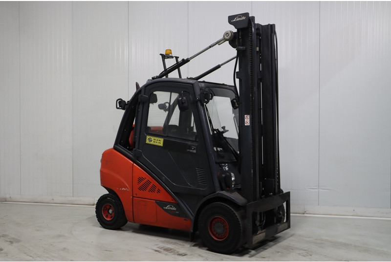 Linde H35T-02 - Treibgasstapler: das Bild 1 Linde H35T-02 - Treibgasstapler: das Bild 1