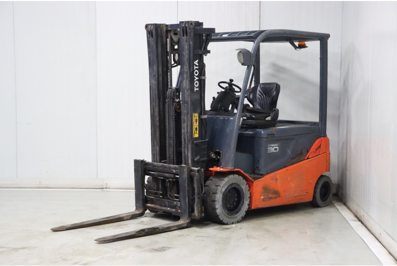 Toyota 8FBMT30 - Elektrostapler: das Bild 4 Toyota 8FBMT30 - Elektrostapler: das Bild 4