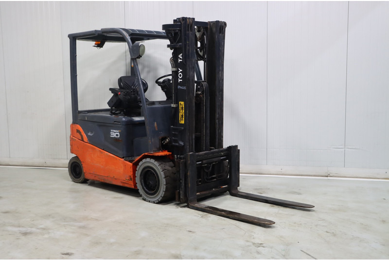 Toyota 8FBMT30 - Elektrostapler: das Bild 1 Toyota 8FBMT30 - Elektrostapler: das Bild 1