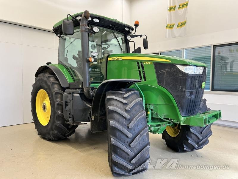 John Deere 7230R - Traktor: das Bild 2 John Deere 7230R - Traktor: das Bild 2