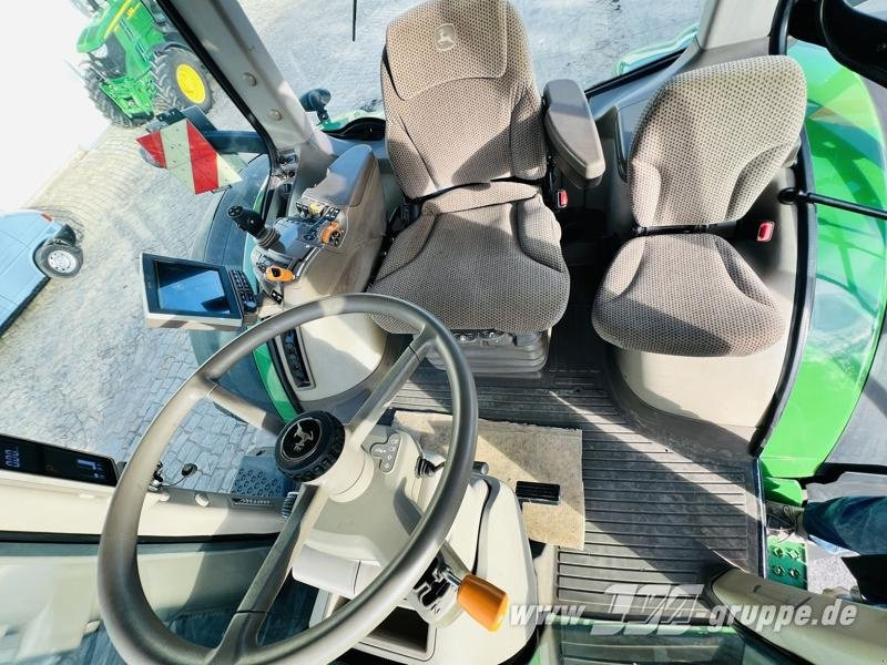 Traktor John Deere 8295R: das Bild 9 Traktor John Deere 8295R: das Bild 9