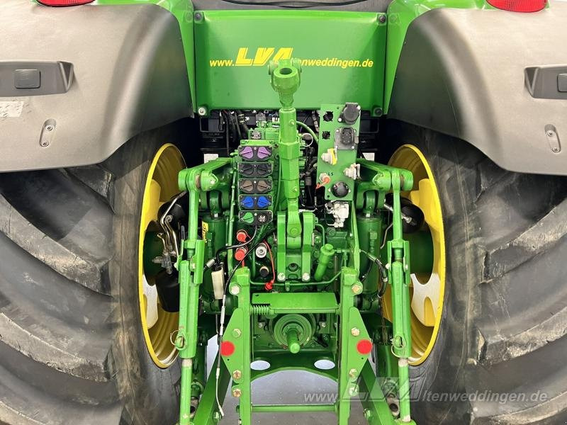 John Deere 8400R e23 PowerShift ULTIMATE - Traktor: das Bild 4 John Deere 8400R e23 PowerShift ULTIMATE - Traktor: das Bild 4