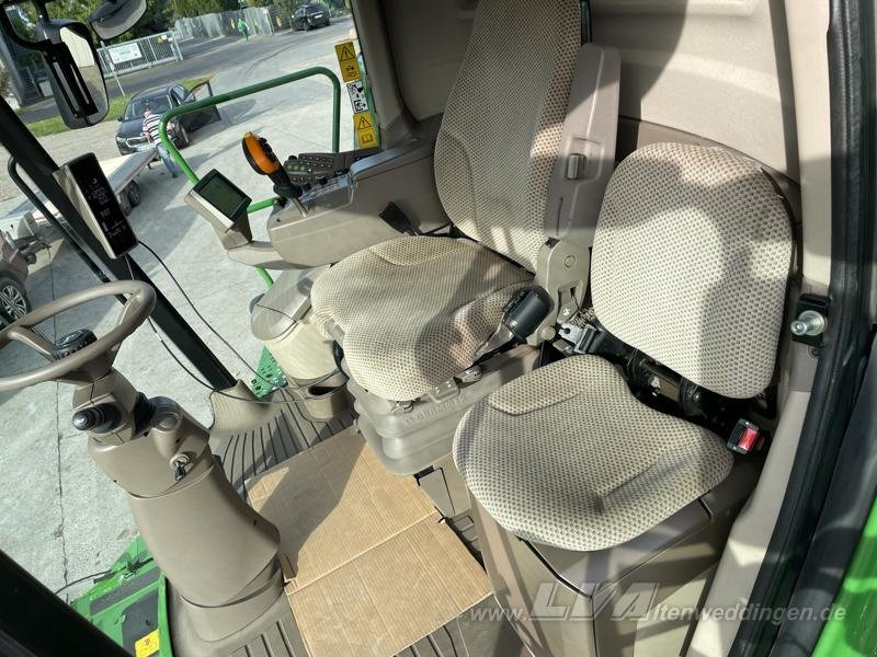 Mähdrescher John Deere T660i: das Bild 8