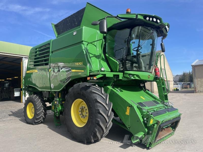 John Deere T670 i - Mähdrescher: das Bild 1 John Deere T670 i - Mähdrescher: das Bild 1