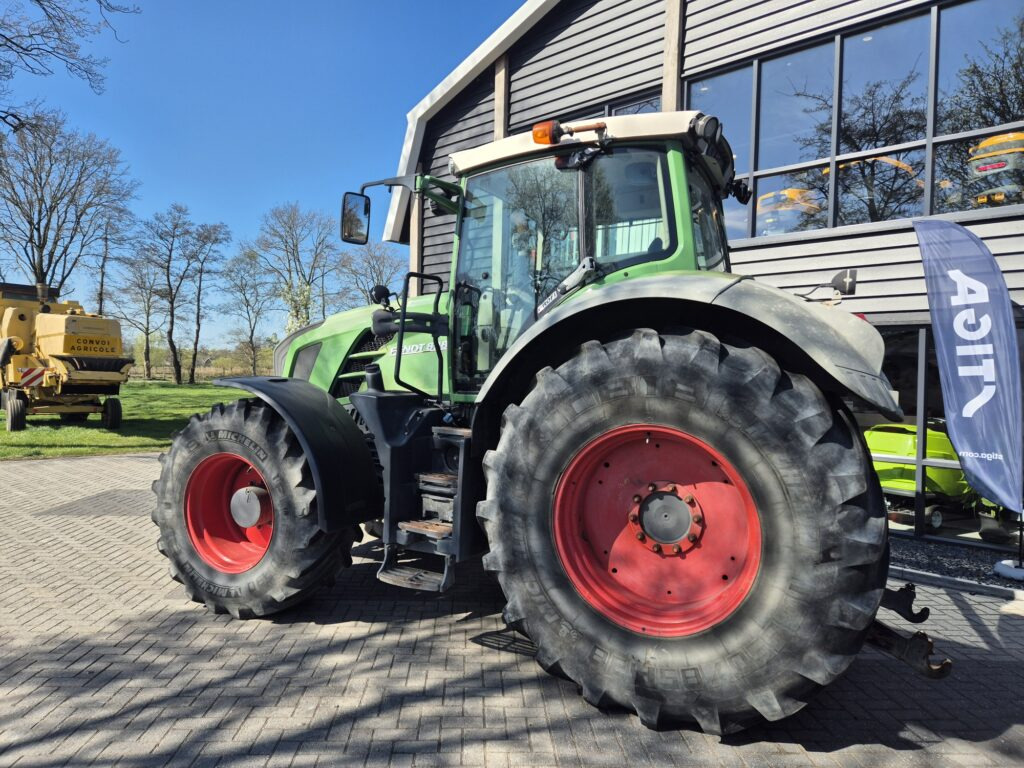 FENDT 828 - Traktor: das Bild 5 FENDT 828 - Traktor: das Bild 5