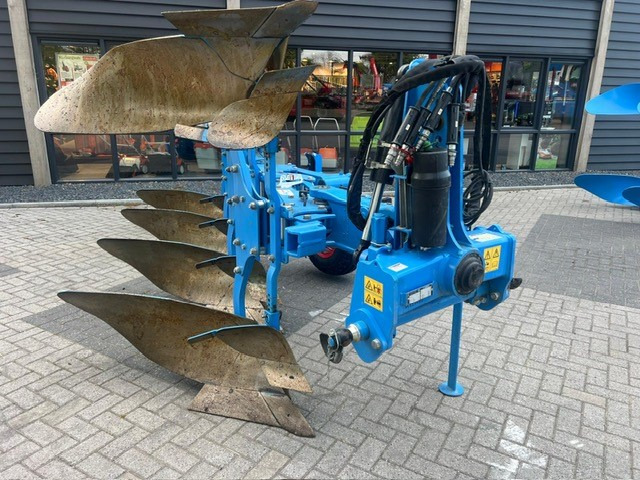 LEMKEN 4-scissor vario plough - Technik für Bodenbearbeitung: das Bild 4 LEMKEN 4-scissor vario plough - Technik für Bodenbearbeitung: das Bild 4