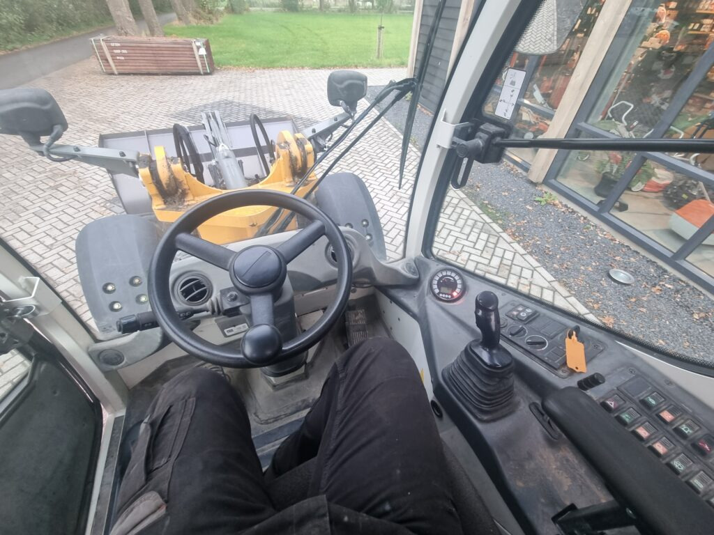 Radlader LIEBHERR L506C: das Bild 6