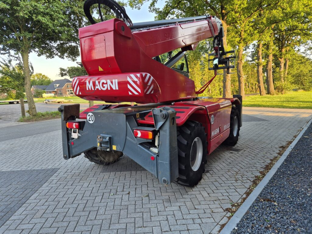MAGNI RTH 5.21 D/D - Teleskoplader: das Bild 4 MAGNI RTH 5.21 D/D - Teleskoplader: das Bild 4
