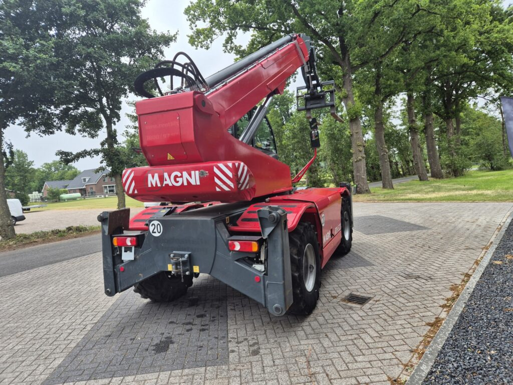 MAGNI RTH 5.21 D/D - Teleskoplader: das Bild 5 MAGNI RTH 5.21 D/D - Teleskoplader: das Bild 5