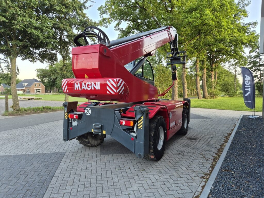 MAGNI RTH 5.23 Smart D/C - Teleskoplader: das Bild 5 MAGNI RTH 5.23 Smart D/C - Teleskoplader: das Bild 5