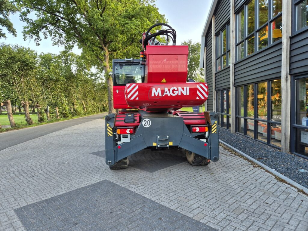MAGNI RTH 5.23 Smart D/C - Teleskoplader: das Bild 4 MAGNI RTH 5.23 Smart D/C - Teleskoplader: das Bild 4