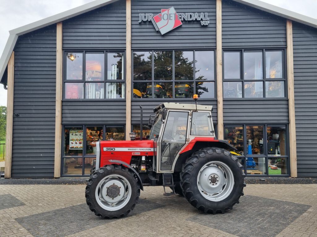 MASSEY FERGUSON 390 - Traktor: das Bild 1 MASSEY FERGUSON 390 - Traktor: das Bild 1