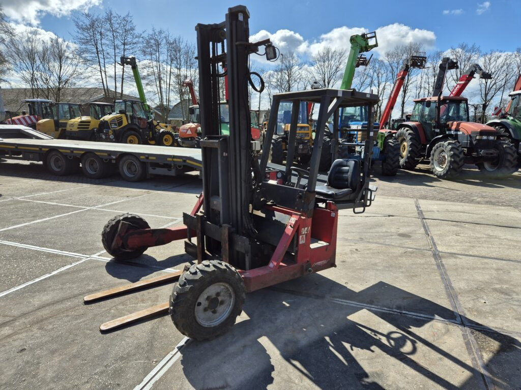 MOFFET M4-25.3 forklift - Dieselstapler: das Bild 1 MOFFET M4-25.3 forklift - Dieselstapler: das Bild 1
