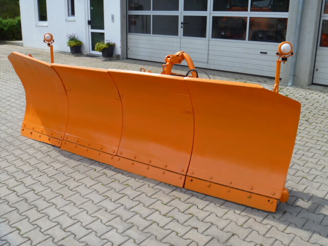 Unimog Schneepflug - Schneeschild Schmidt MF5.3 - Schneepflug: das Bild 2 Unimog Schneepflug - Schneeschild Schmidt MF5.3 - Schneepflug: das Bild 2